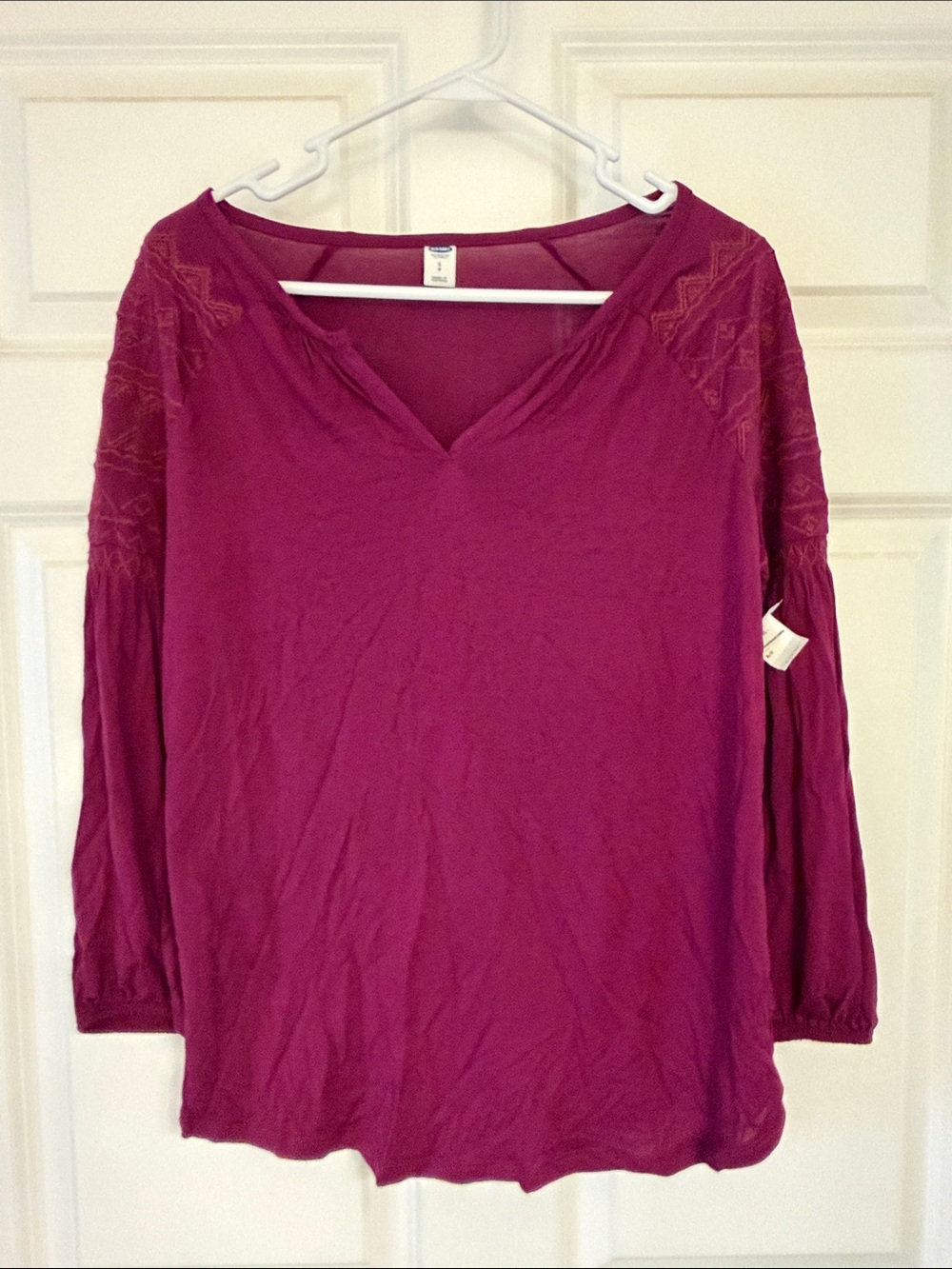 Old Navy Women's Long Sleeve V-Neck Top in Berry Plum